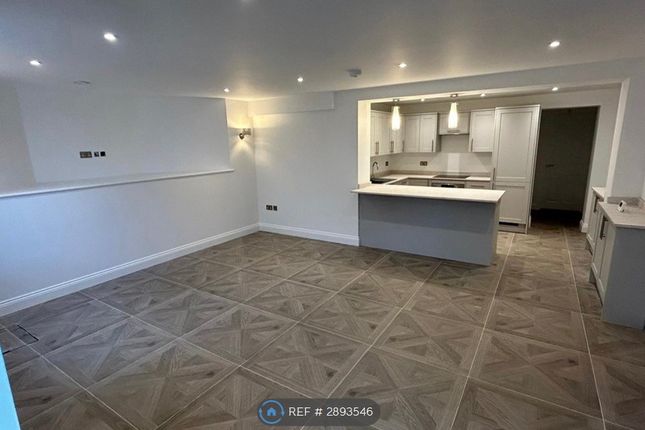 Flat, Craigmore Hall Crowborough Hill, Crowborough photo 3