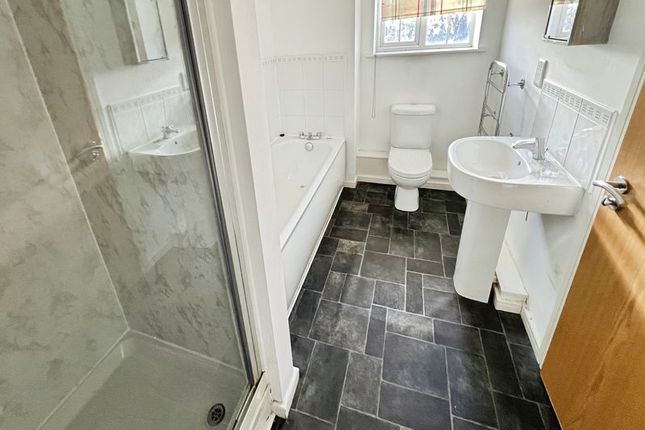 52, Douglas Chase, Manchester photo 4