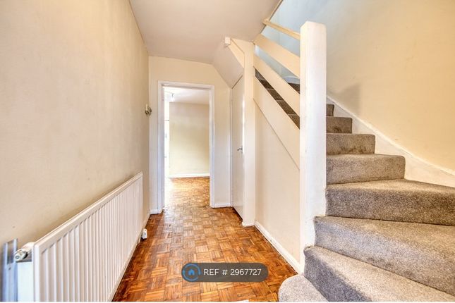 Wigram Road, London photo 2