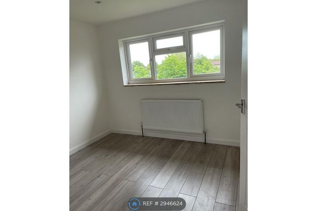 Washington Drive, Slough photo 5
