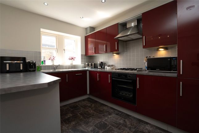 4, Weavers Court, Bradford photo 4