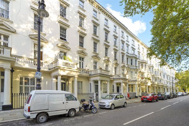 Flat F, 103, St. Georges Square, London photo 3