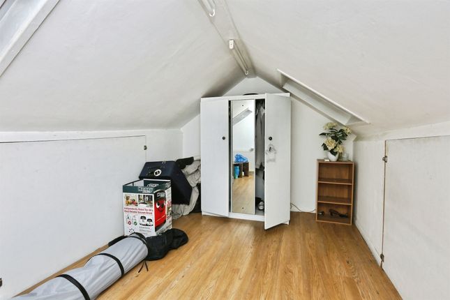 16, Cottage Grove, Gosport photo 4