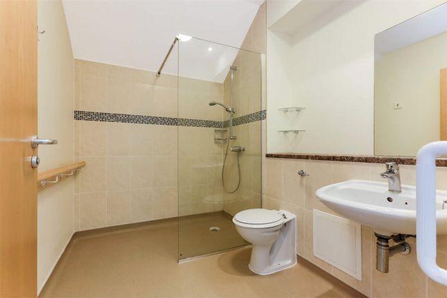 53 The Retreat, Auchlochan,, Lesmahagow, South Lanarkshire photo 4