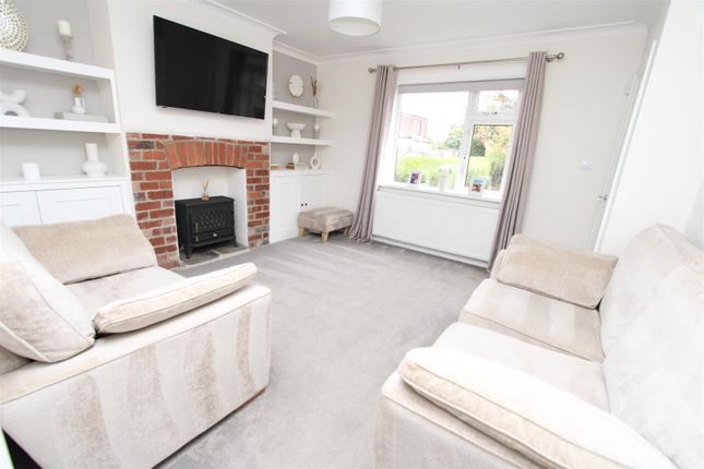 121, Hunsworth Lane, Cleckheaton photo 2
