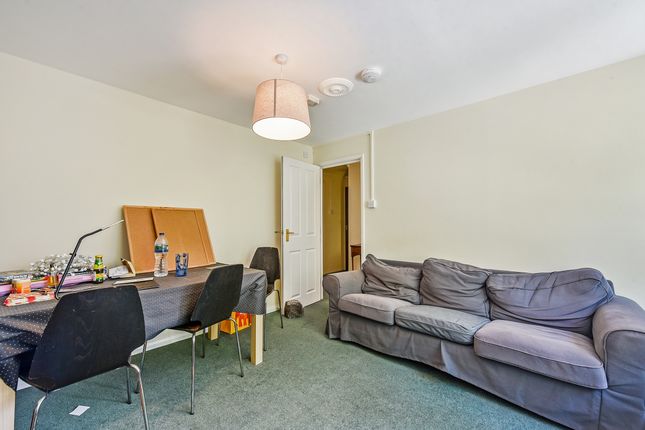 4, Sparkford Close, Winchester photo 4