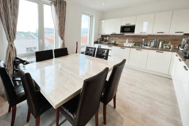 Flat 18B, Grafham Court, Edgware photo 2