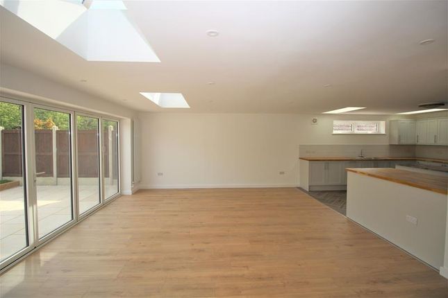 16A Grange Lane, Bromham, Bedford photo 4