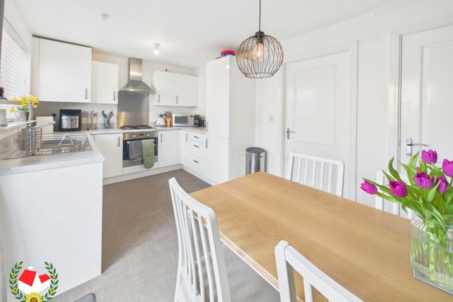 20 Redshank Way, Gloucester photo 3