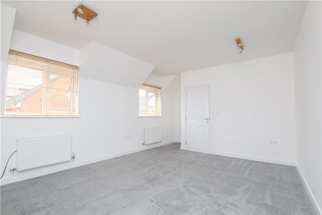 Detached house to rent in Forth Avenue, Portishead, Bristol