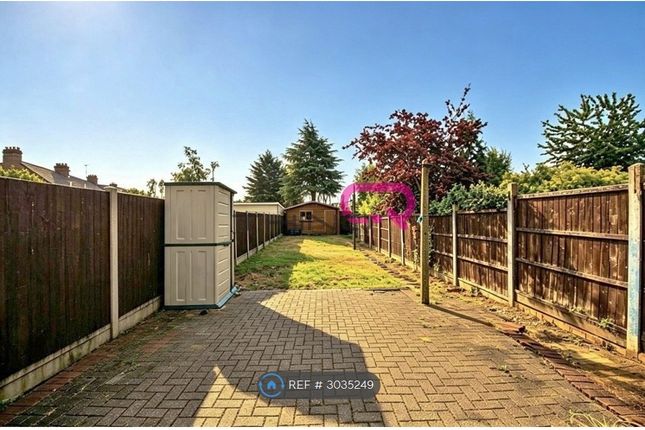 Brentwood Road, Romford photo 3