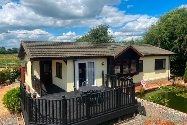 2-bed house on Mill Cottage, Bedford Bank, Welney, £165,000