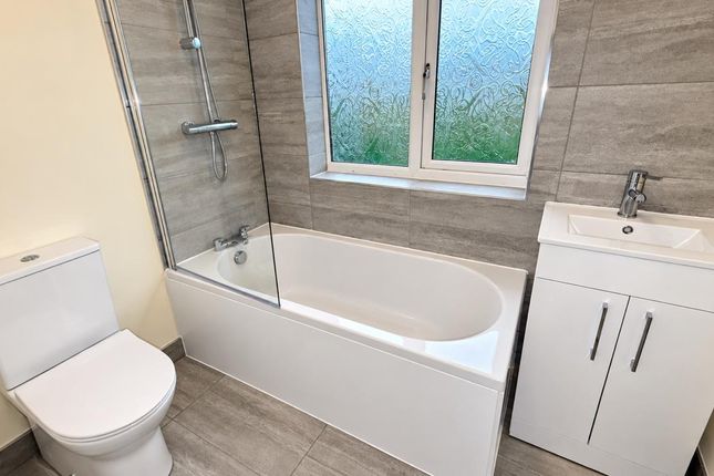 24, Burleigh Road, Hinckley photo 3