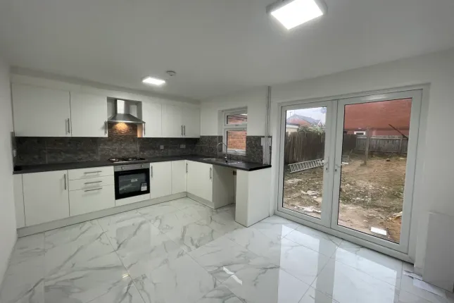 77, Bedale Drive, Leicester photo 4