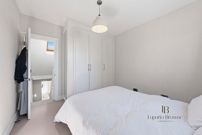 281b, Chapter Road, London photo 4