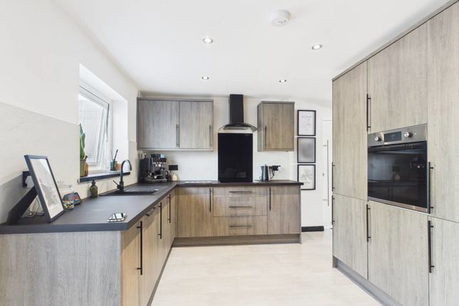 15, Bromilow Road, Skelmersdale photo 4