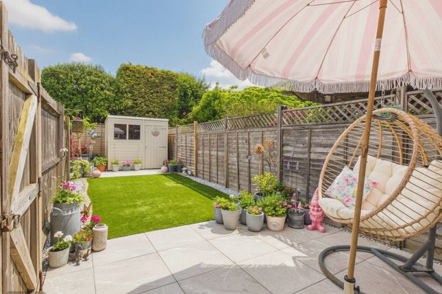 13, Haybarn Drive, Horsham photo 2