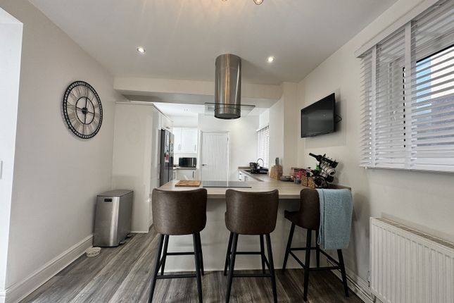 5, Betws Road, Ammanford photo 2