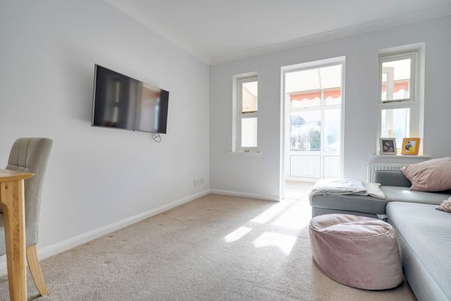 2, Spring Mews, Sawbridgeworth photo 2
