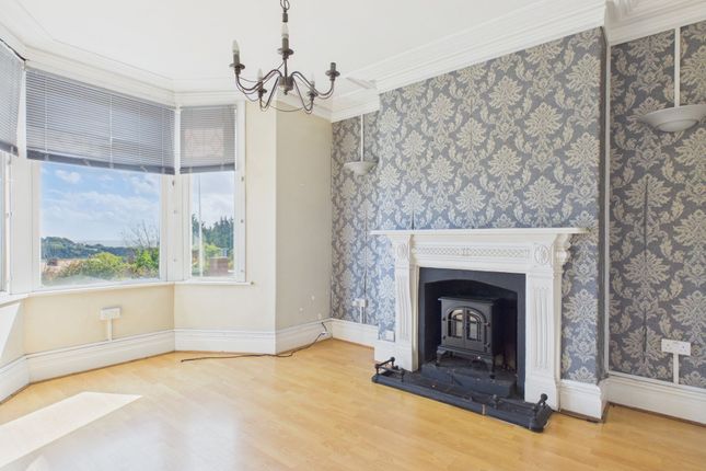 18 Park Avenue, Barry photo 4