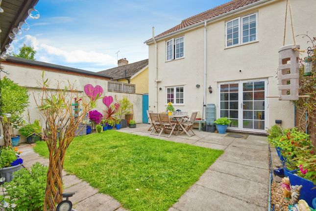 2, Tythings Mews, Tythings Court, Minehead photo 2