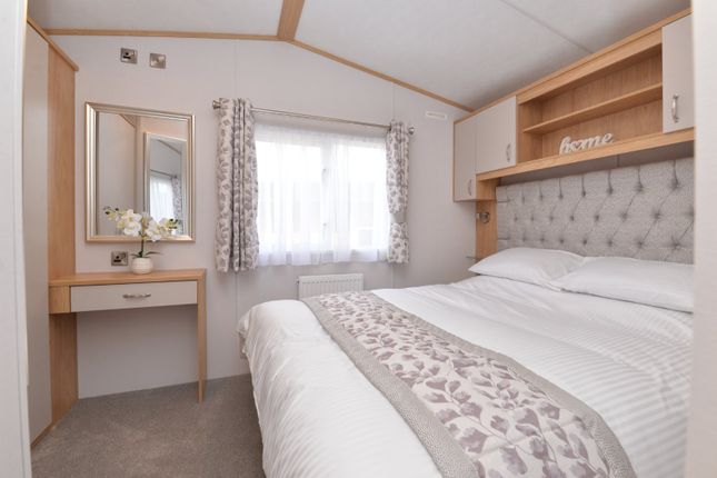 Mobile/park home for sale in Show Ground, Bashley Caravan Park, Sway Road, New Milton