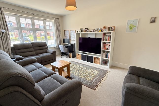 8 Skylark Close, Kingsteignton photo 2