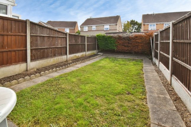 15, Loveden Close, Newark photo 2