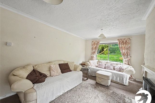14, Toddington Crescent, Chatham photo 3