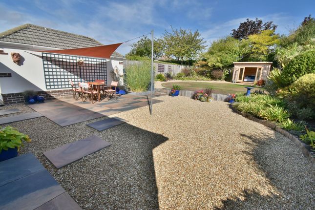 8, Heathlands Avenue, Ferndown photo 2