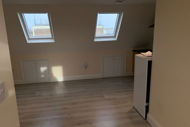 34a,Flat 3, Shenley Road, Borehamwood photo 2