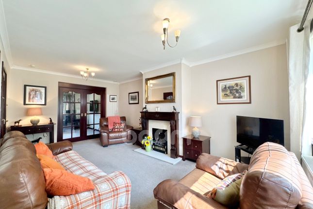 28, Langside Drive, Johnstone photo 2