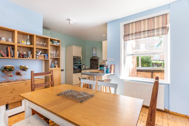 Flat for sale in Lyncroft Gardens, London