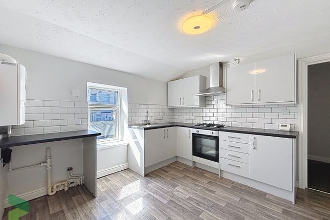 First Floor Flat, 92, Sudell Road, Darwen photo 4