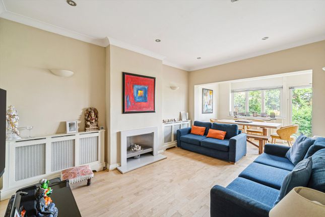 1, Eatonville Villas, London photo 4