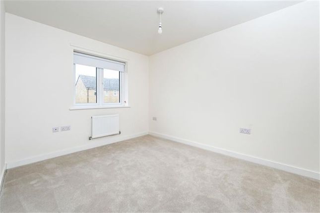 12, Limestone Avenue, Clay Cross, Chesterfield photo 4