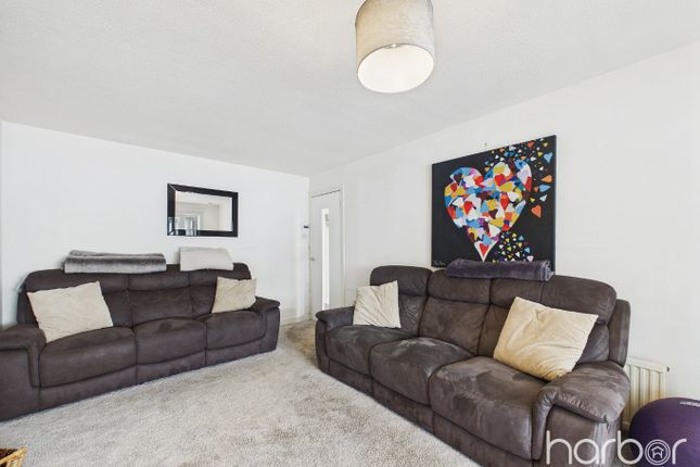 53 Meadowbank, Livingston, West Lothian photo 3