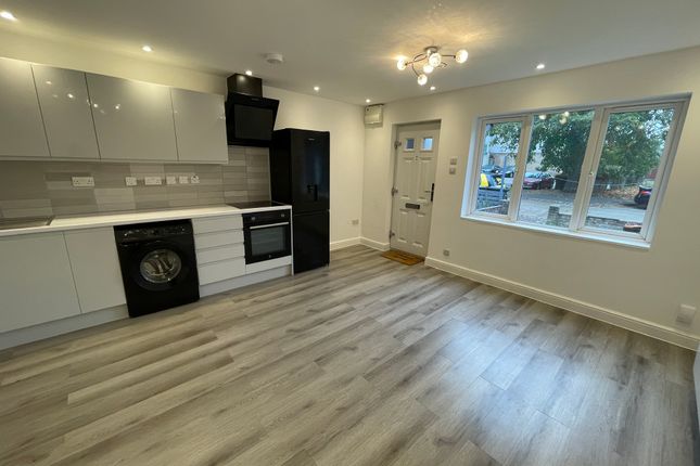 Copperfield, Chigwell photo 3