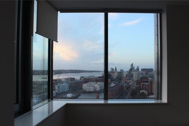 Flat to rent in The Tower, 19 Plaza Boulevard, Liverpool