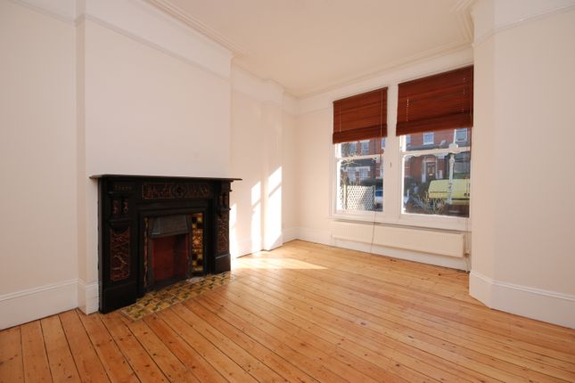 5-bed house on Hillfield Avenue, N8, Crouch End, £3,800/mo