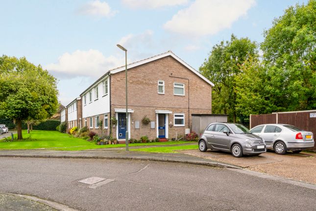 2-bed flat on 11, Warwick Gardens, Surrey, £355,000