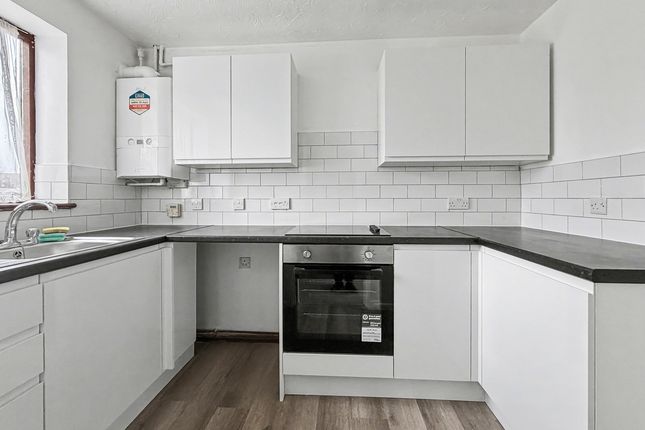 21, Morgan Drive, Greenhithe photo 2