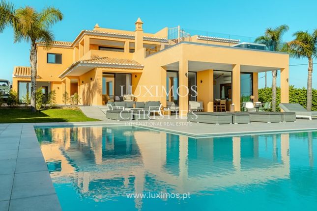 Villa for sale in Galé, 8200-424 Guia, Portugal