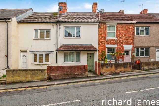 3-bed terraced on Eastcott Hill, Swindon, £195,000