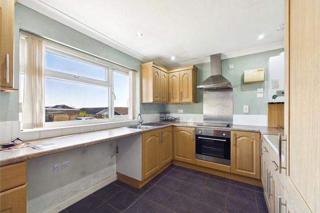 25, Pattern Bush Close, Manningtree photo 2