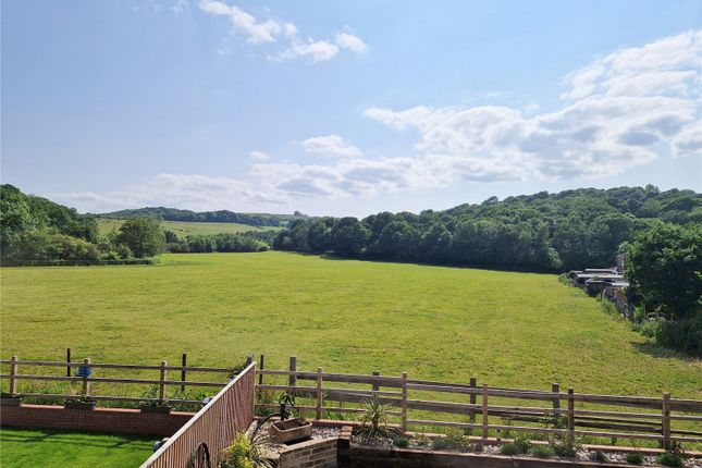 32, Riverside Close, West Yorkshire photo 2