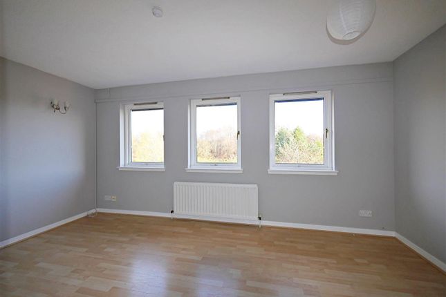 44, Broomfield Walk, Glasgow photo 2