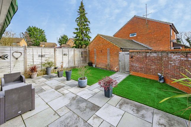 14, Penda Close, Bedfordshire photo 3