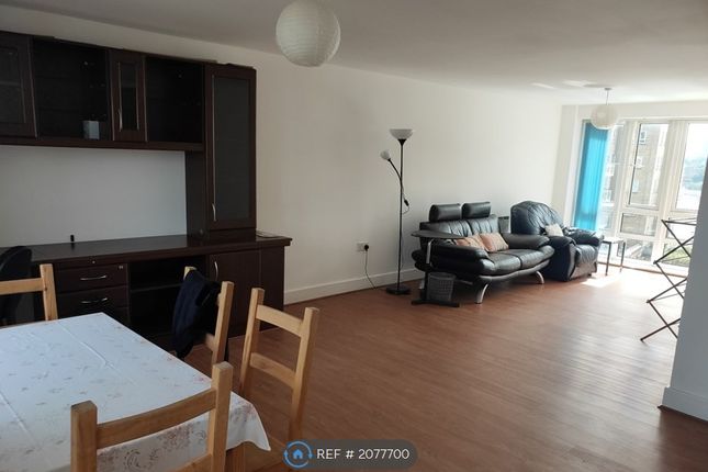 Thumbnail Flat to rent in St. Davids Square, London