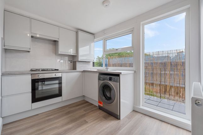 Flat 3, 78 Birnam Road, London, London photo 4